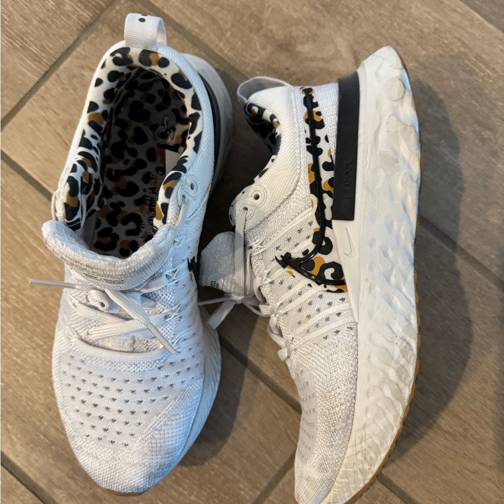 Nike White Leopard Print Women's Shoes
